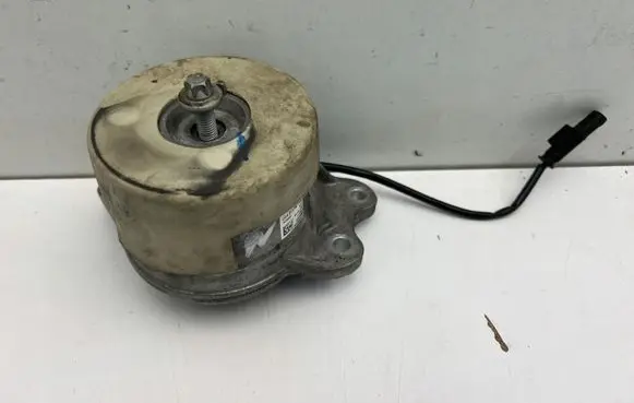 Mercedes-Benz E W213 Engine mount vacuum valve A2132405100
