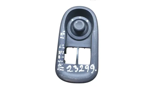 Renault Master III Wing mirror switch 8200637849
