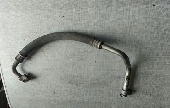 Jeep Compass Air conditioning (A/C) pipe/hose P05058230AB