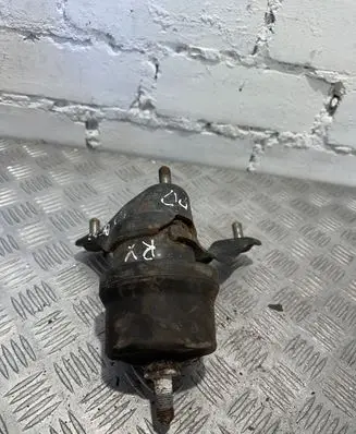 Lexus RX 450H Engine mount bracket