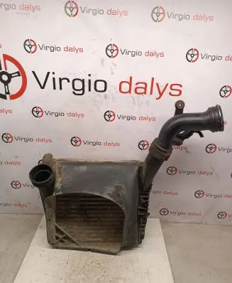 Volkswagen Touareg I Intercooler radiator 7L0117340