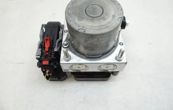 Skoda Fabia Mk3 (NJ) ABS Pump 6C0907379R