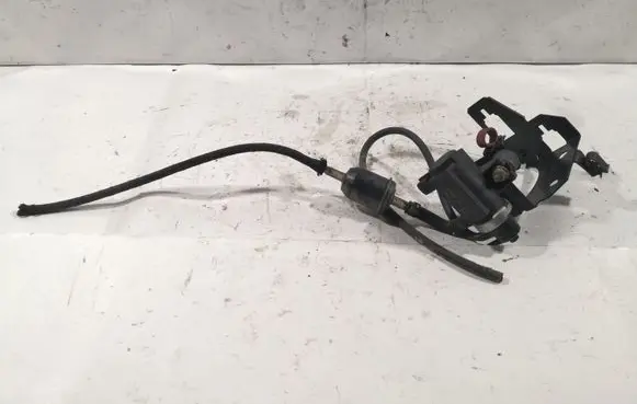 BMW 5 E39 Turbo solenoid valve 72190323