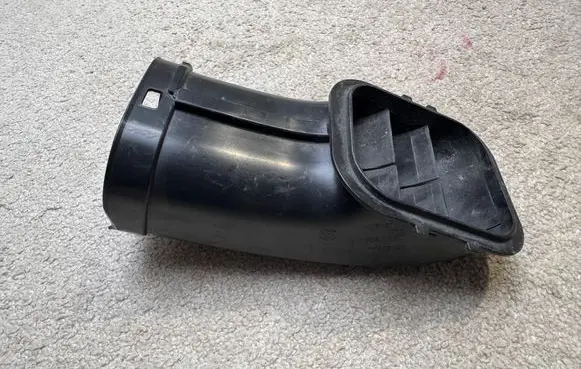 BMW 7 G11 G12 Air intake hose/pipe 8613148 70605490 51750610A