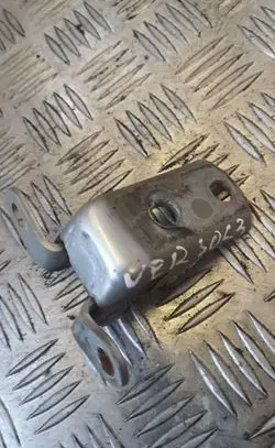 Toyota Corolla Verso AR10 Rear door upper hinge