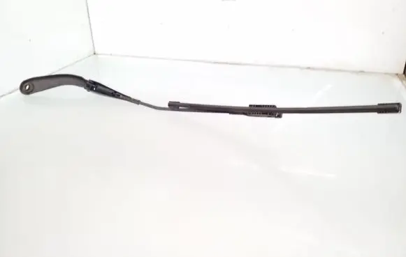 BMW 1 F20 F21 Front wiper blade arm 7239520 61617239520