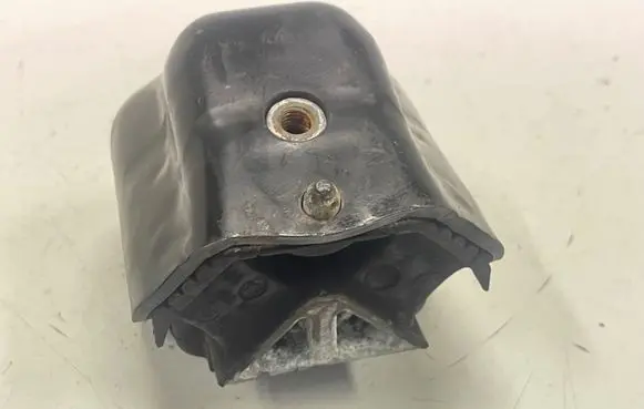 Mercedes-Benz Sprinter W906 Engine mount bracket A906241