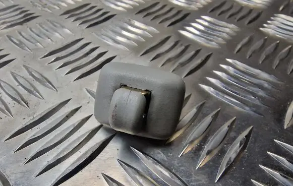 Audi A3 S3 8P Sun visor clip/hook/bracket 8E0857562