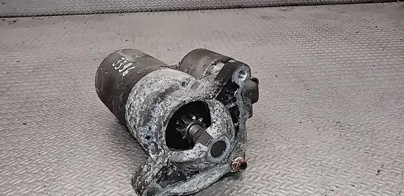 Peugeot 307 Starter motor 9647982880