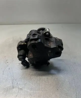 Jeep Grand Cherokee Fuel injection high pressure pump A6420700201