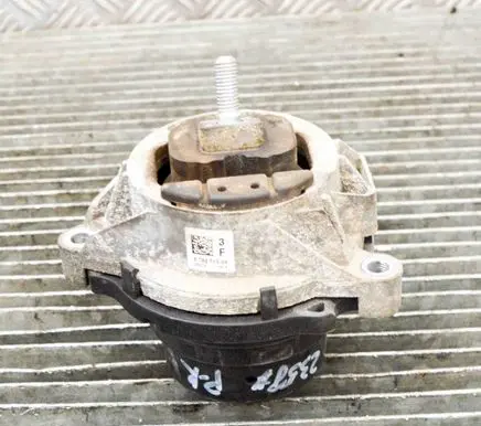 BMW 3 GT F34 Engine mount bracket 6785713