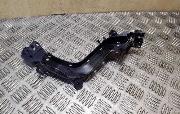Other engine bay part