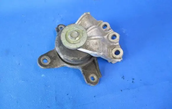 Honda Accord Engine mount vacuum valve 
