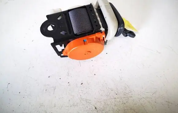 Toyota Corolla Verso E121 Middle seatbelt (rear) 