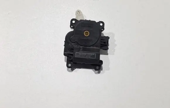Lexus IS 200-300 Air flap motor/actuator 0638000530