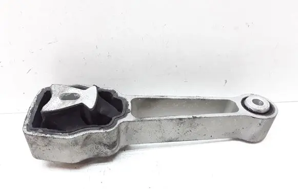 Volvo XC60 Engine mount bracket 8G9N6P082 30793322
