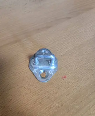Toyota Prius (XW50) Rear door lock loop/hook striker