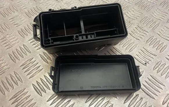 Lexus RX 450H Fuse box set 8266248280