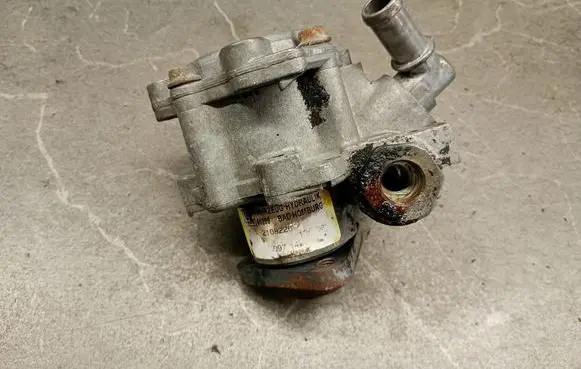 BMW 5 E39 Steering wheel axle 2108226