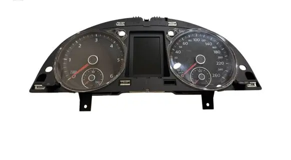 Volkswagen PASSAT B7 Speedometer (instrument cluster) 3AA920870D 049688