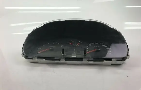 Hyundai Sonata Speedometer (instrument cluster) 940033D936 K4111