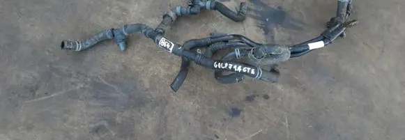 Volkswagen Golf VII Engine coolant pipe/hose 5Q0121064BM