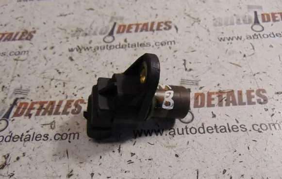 Mercedes-Benz S W220 Camshaft position sensor A0031539728
