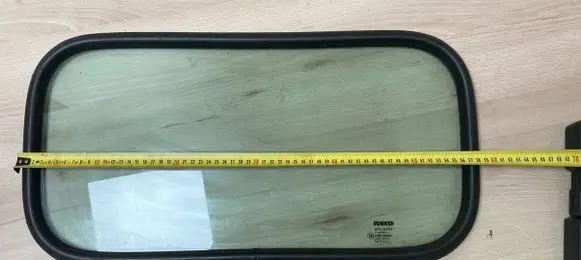 Iveco Daily 35 - 40.10 Loading door trunk window/glass 5801382778
