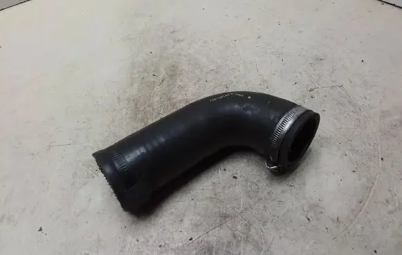Renault Megane II Intercooler hose/pipe 7087301003