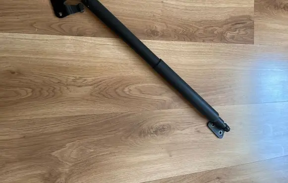 BMW X1 E84 Tailgate/trunk strut/damper 7402695 51247402695