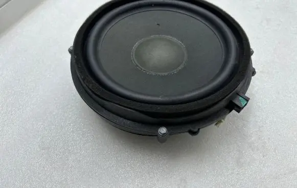 Tesla Model S Rear door speaker 100483304A 1000375001