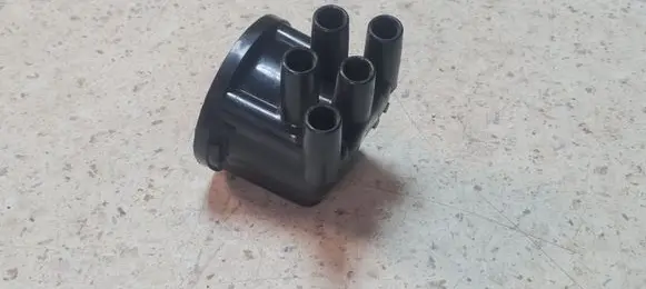 Renault Scenic I Spark distributor cap 