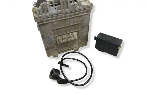 Volkswagen Transporter - Caravelle T4 Engine ECU kit and lock set 074906021L 0281001640 28SA3339