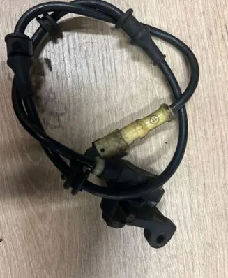 Opel Vectra B ABS brake wheel speed sensor 90464775
