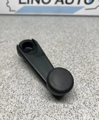 BMW 3 E46 Rear door window winding handle 8122503