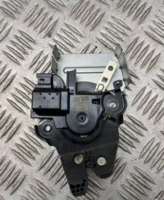 Mazda 6 Loading door lock 