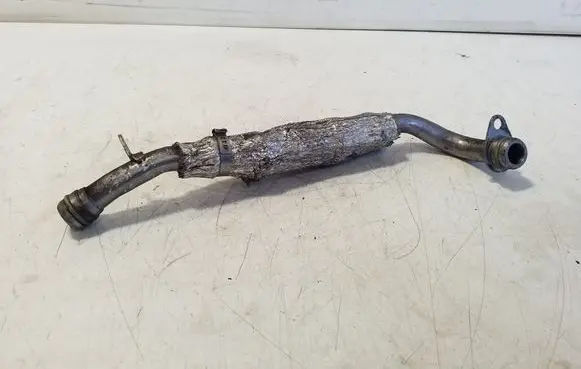 Engine coolant pipe/hose
