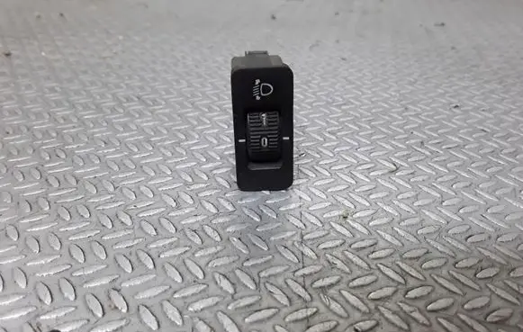 BMW 5 E39 Headlight level height control switch 61318360460