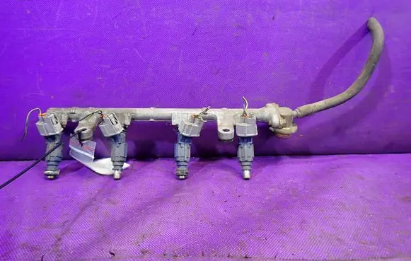 Toyota Yaris Verso Fuel main line pipe 9197