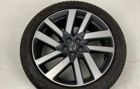 R20 alloy rim
