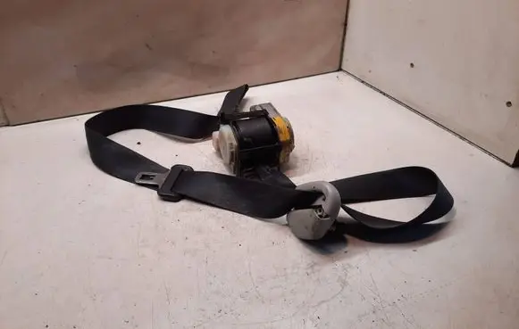 Toyota Yaris Front seatbelt 0428098