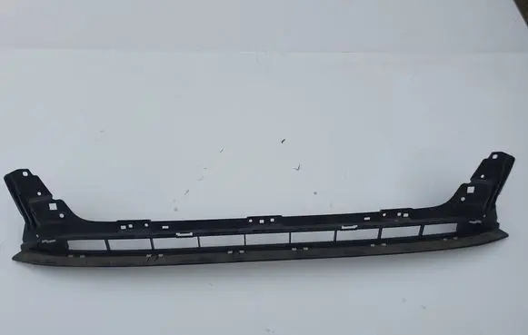 Audi A4 S4 B9 8W Front bumper lower grill 8W0807683E