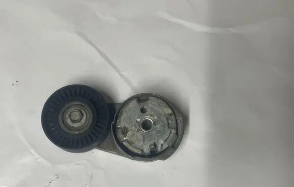 Dodge Challenger Generator/alternator belt tensioner 15909