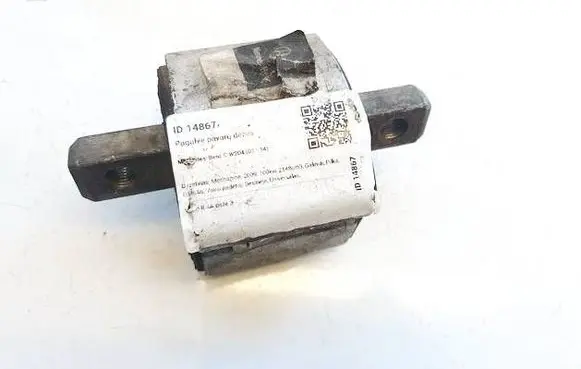 Mercedes-Benz C AMG W204 Engine mount bracket 
