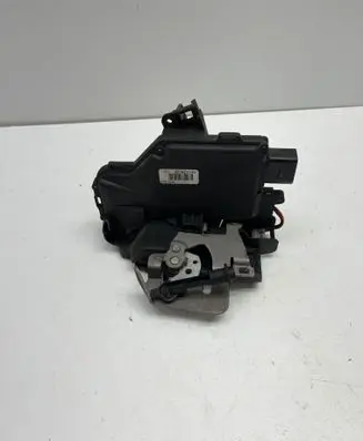 Audi A4 S4 B6 8E 8H Front door lock 8E1837016C