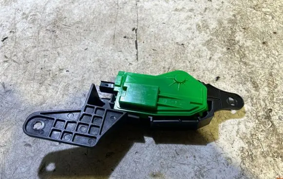 KIA Sportage Fuel tank cap lock motor 