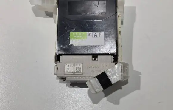 Lexus CT 200H Central body control module 8273076020 8922176030