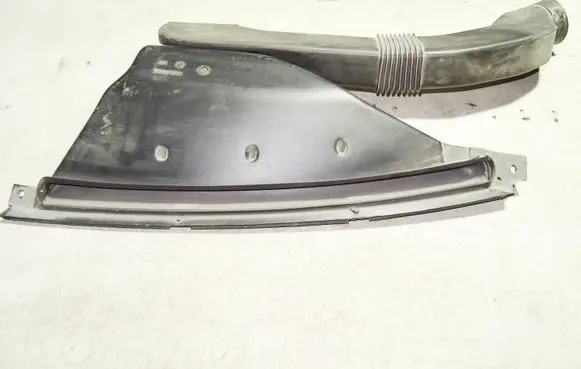 BMW 8 E31 Cabin air duct channel 1940805 1940803 64221940803