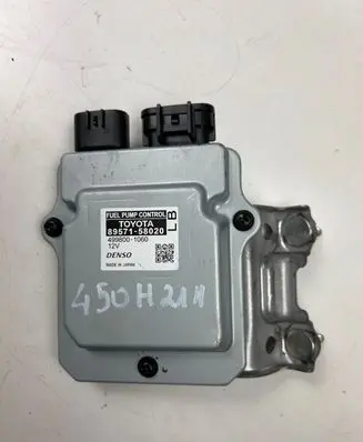 Lexus RX 450H Fuel injection pump control unit/module 8957158020