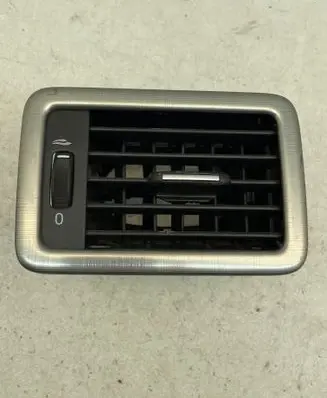 Volvo V70 Dashboard side air vent grill/cover trim 30755177 30755191 30755183